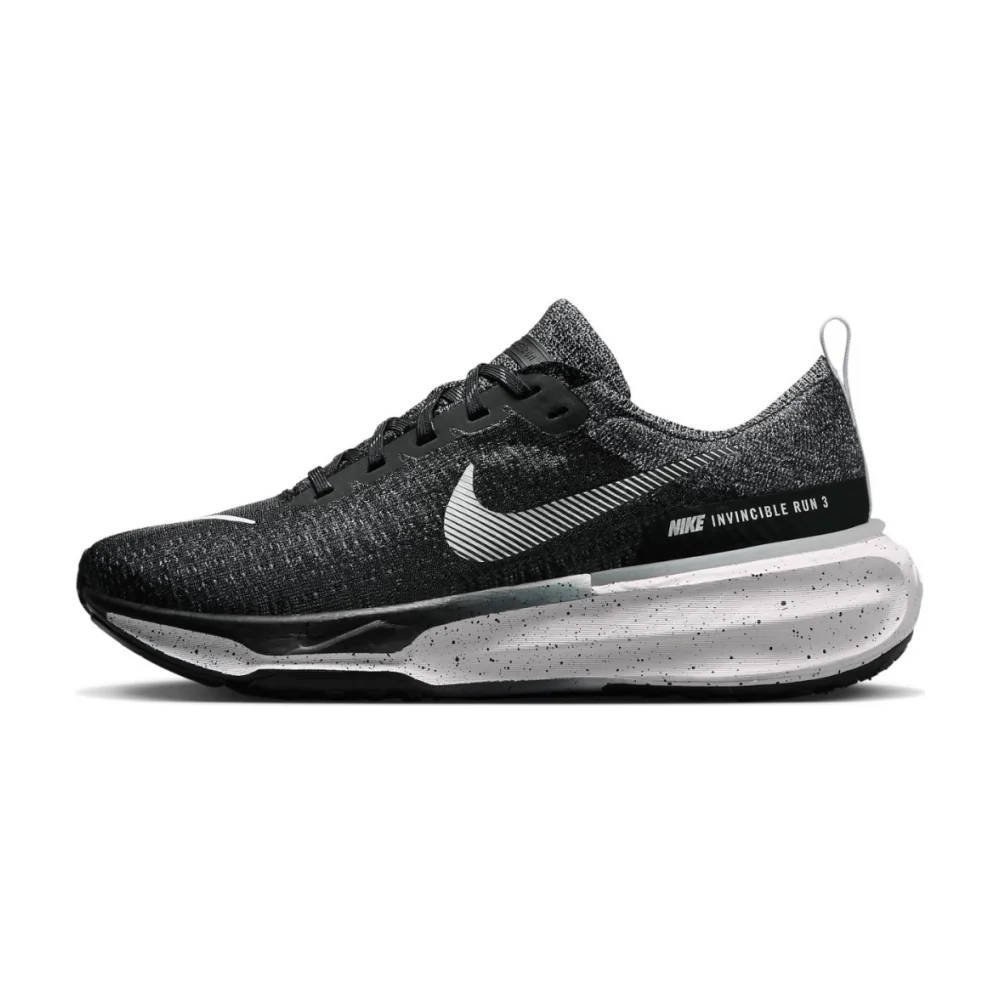 Nike ZoomX Run Flyknit Invincible 3 DR2615-002 / schwarz