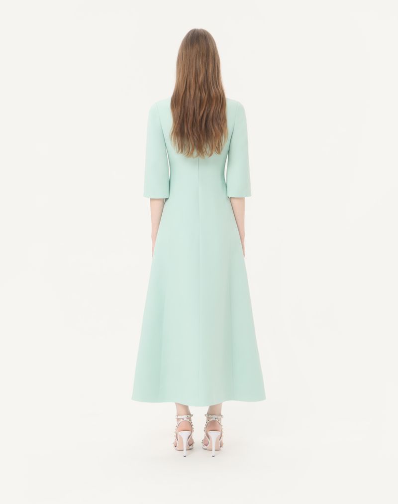 Vestido midi de crepe bordado