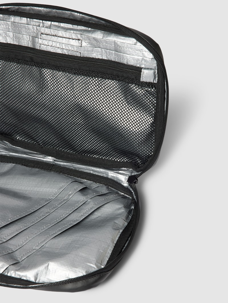 Kulturtasche mit Label-Detail Modell 'WAX MOTEL' in schwarz