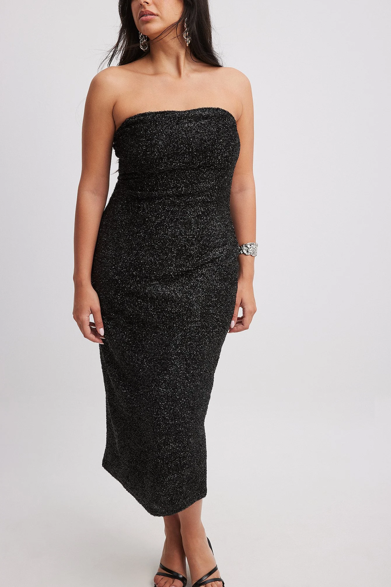 Glitzerndes Midikleid