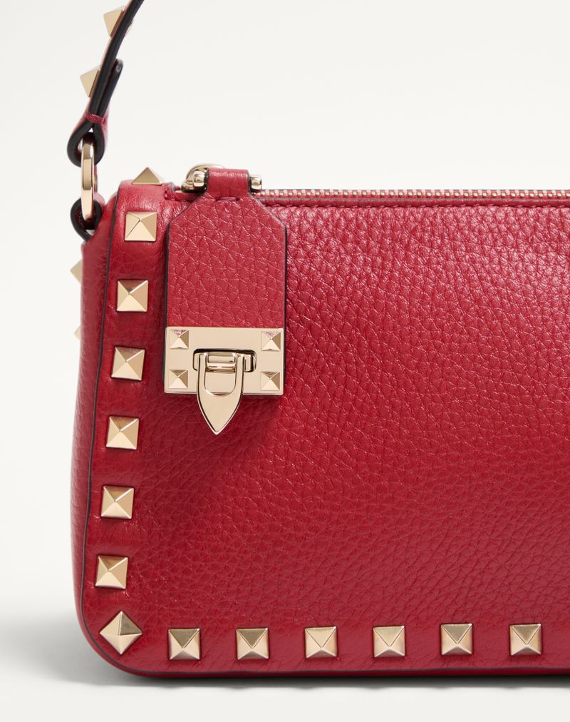 Bolsa de ombro pequena Rockstud em couro de bezerro granulado