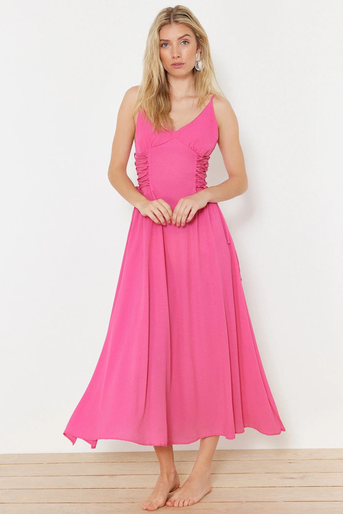 Trendyol Collection  Fuchsia Maxi-Strandkleid aus Webstoff TBESS24EL00098