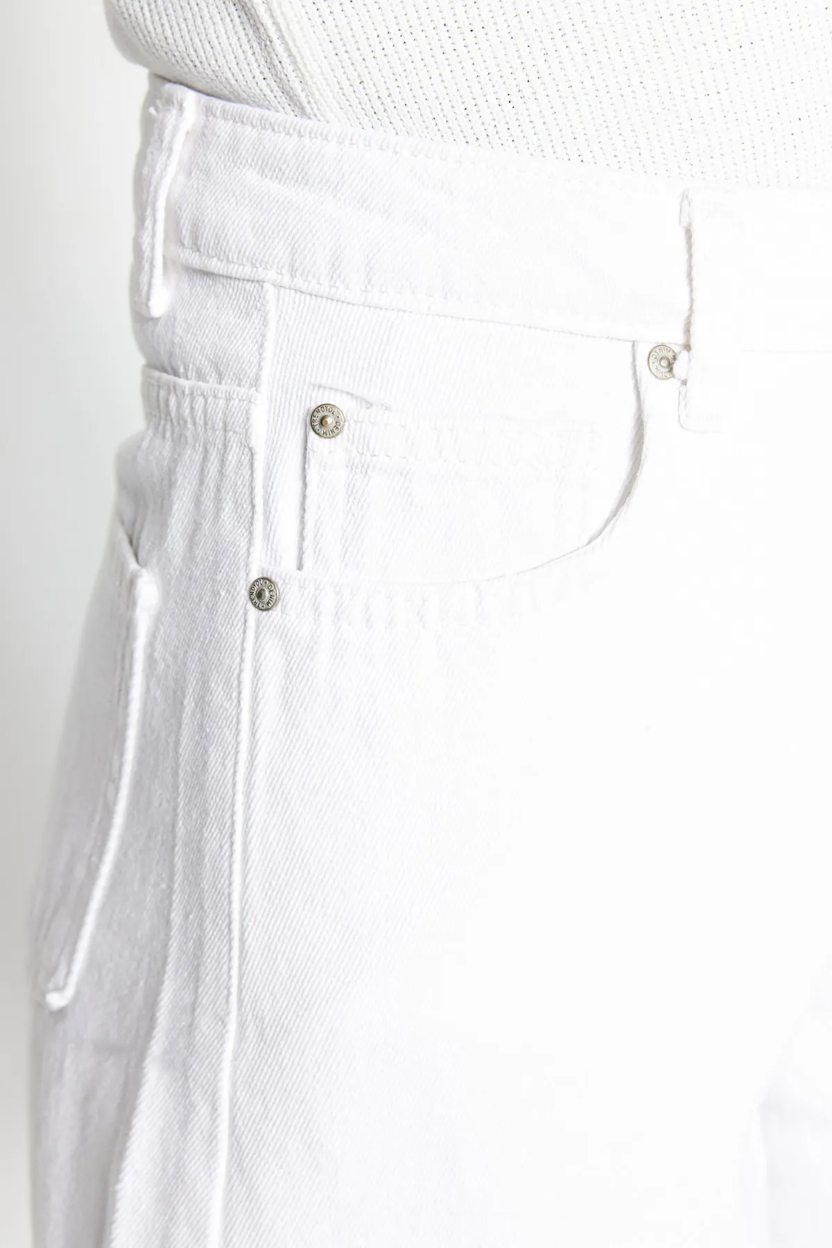 Trendyol Collection  Shorts - Weiß - Hoher Bund