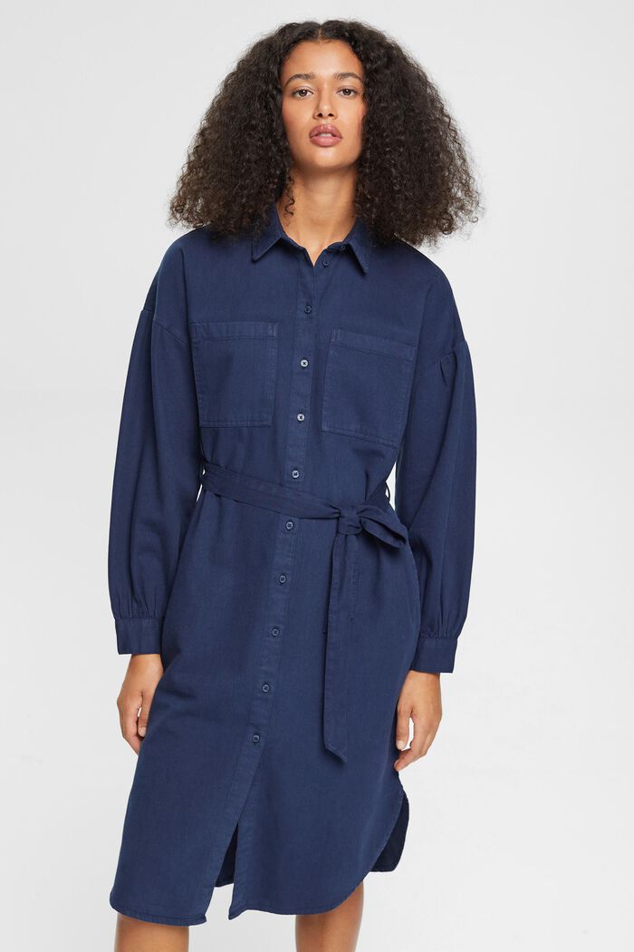 Hemdblusenkleid mit Gürtel