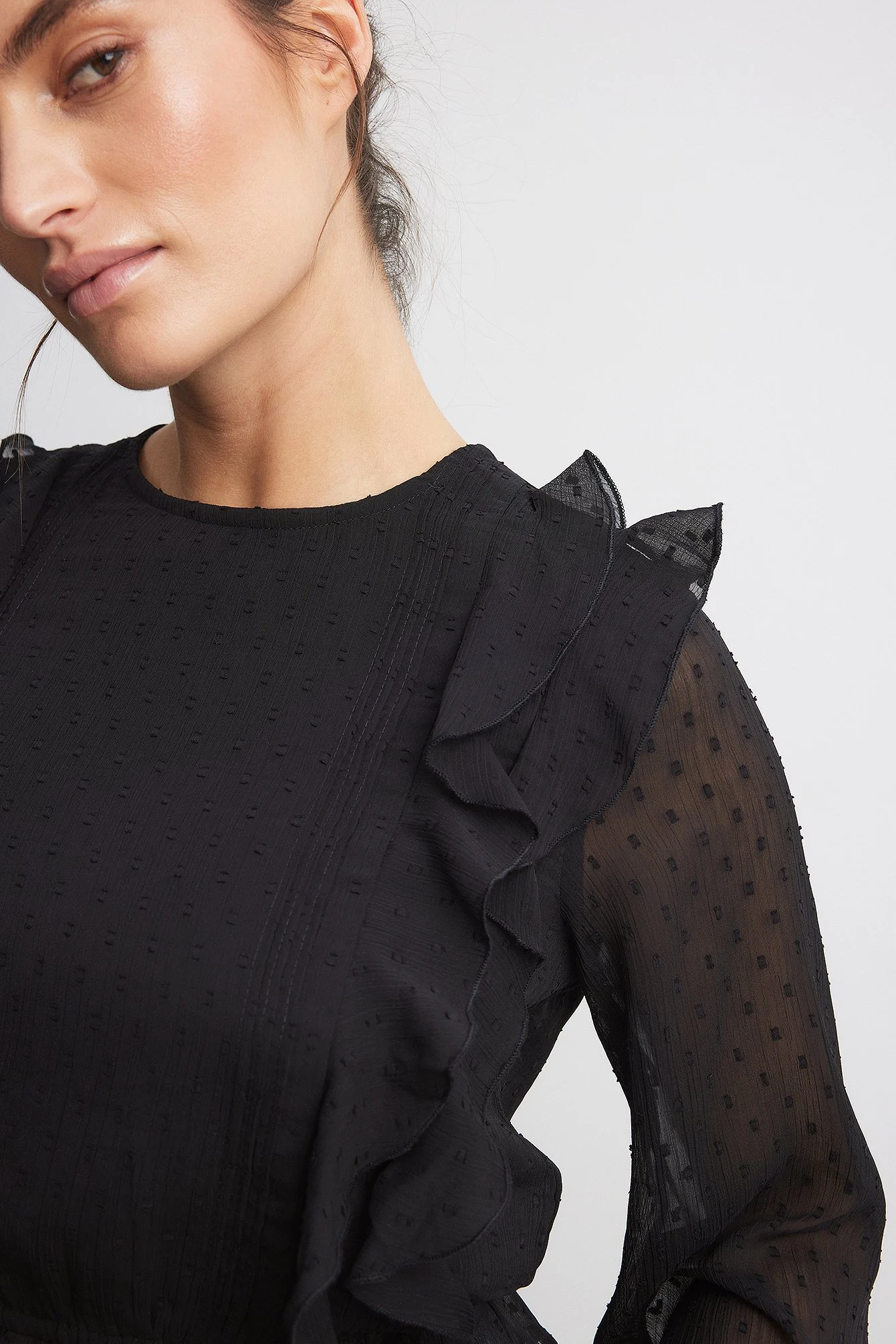 Recycelte Dobby-Bluse mit Rüschen