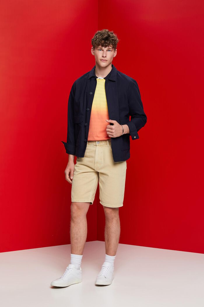 Shorts aus Coloured Denim