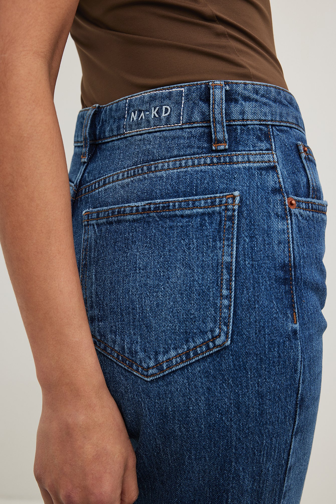 Hochgeschnittene Cropped-Jeans