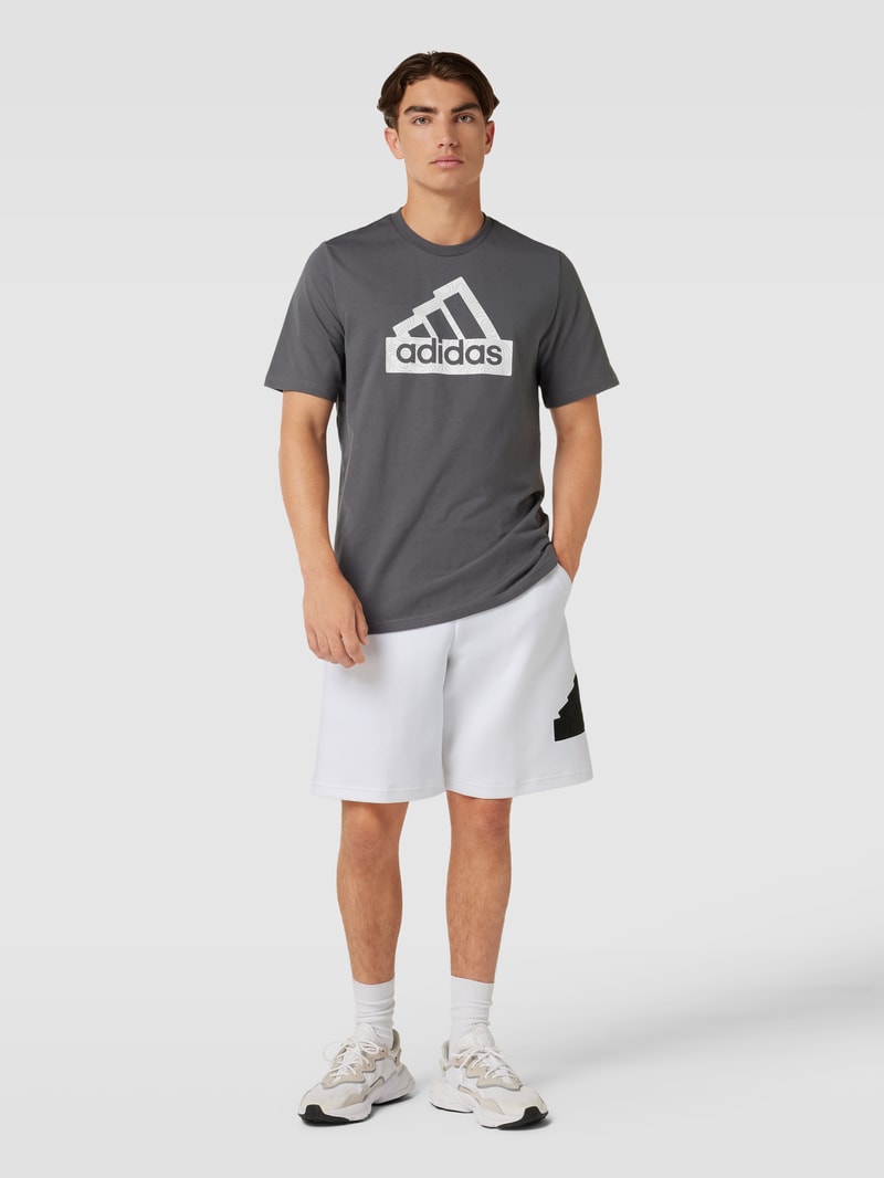 Shorts mit elastischem Bund in weiß