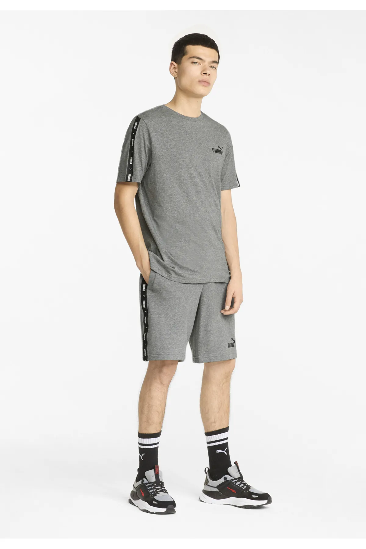 Puma  Essentials + T-Shirt mit Logo-Tape