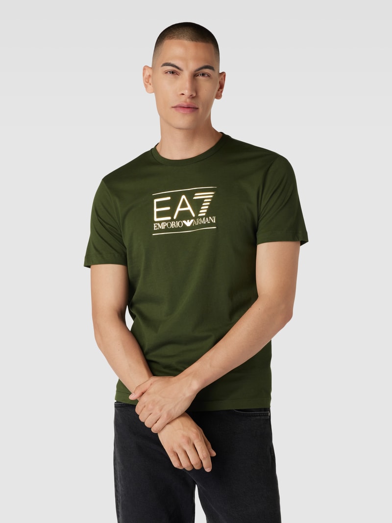 T-Shirt mit Rundhalsausschnitt und Label-Print in dunkelgrün