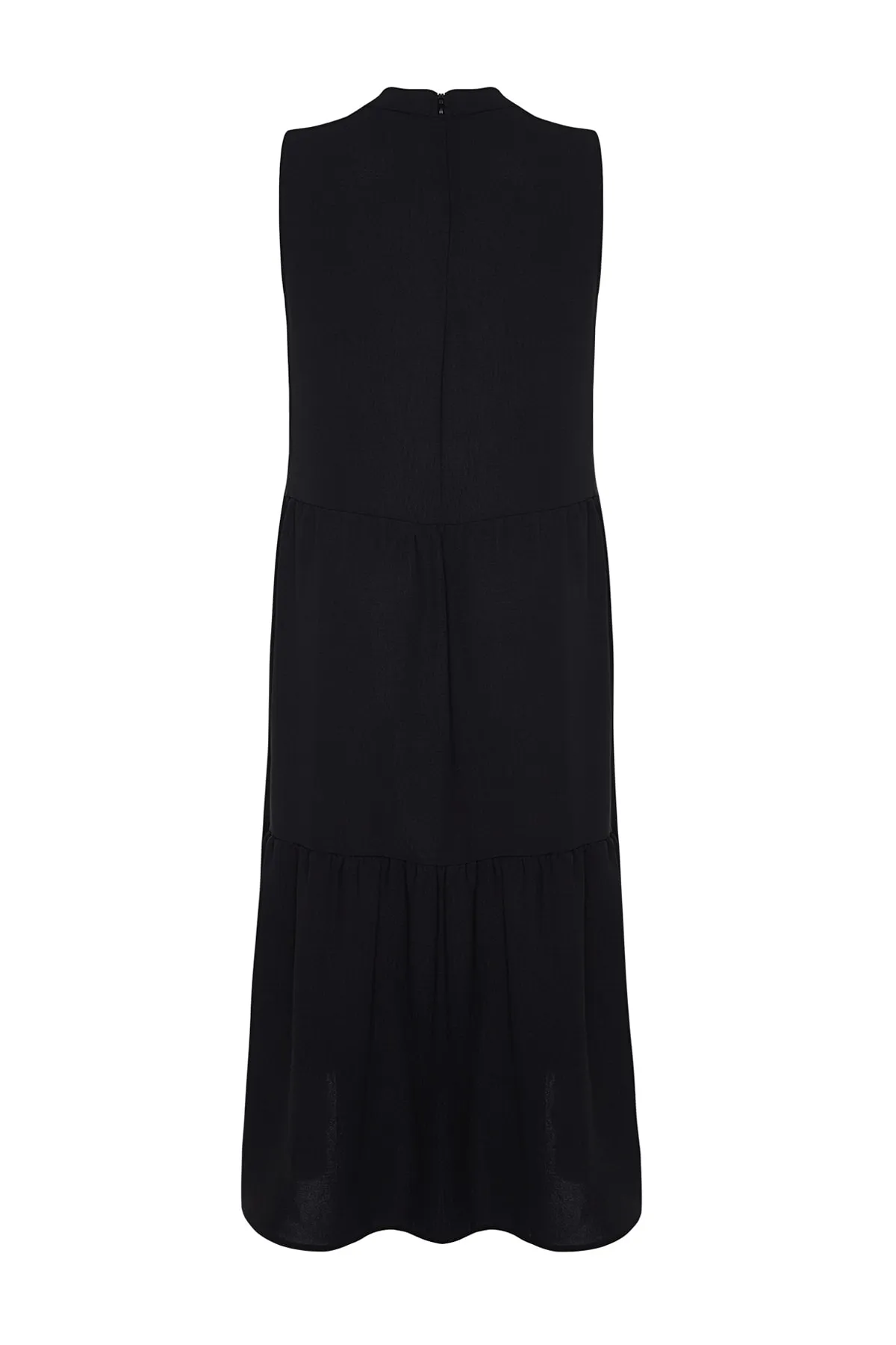 Trendyol Curve  Schwarzes gewebtes Kleid mit Schwungrad-Details TBBSS22EL1593