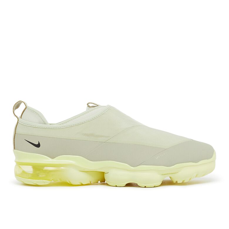 NIKE Air Vapormax Moc Roam 