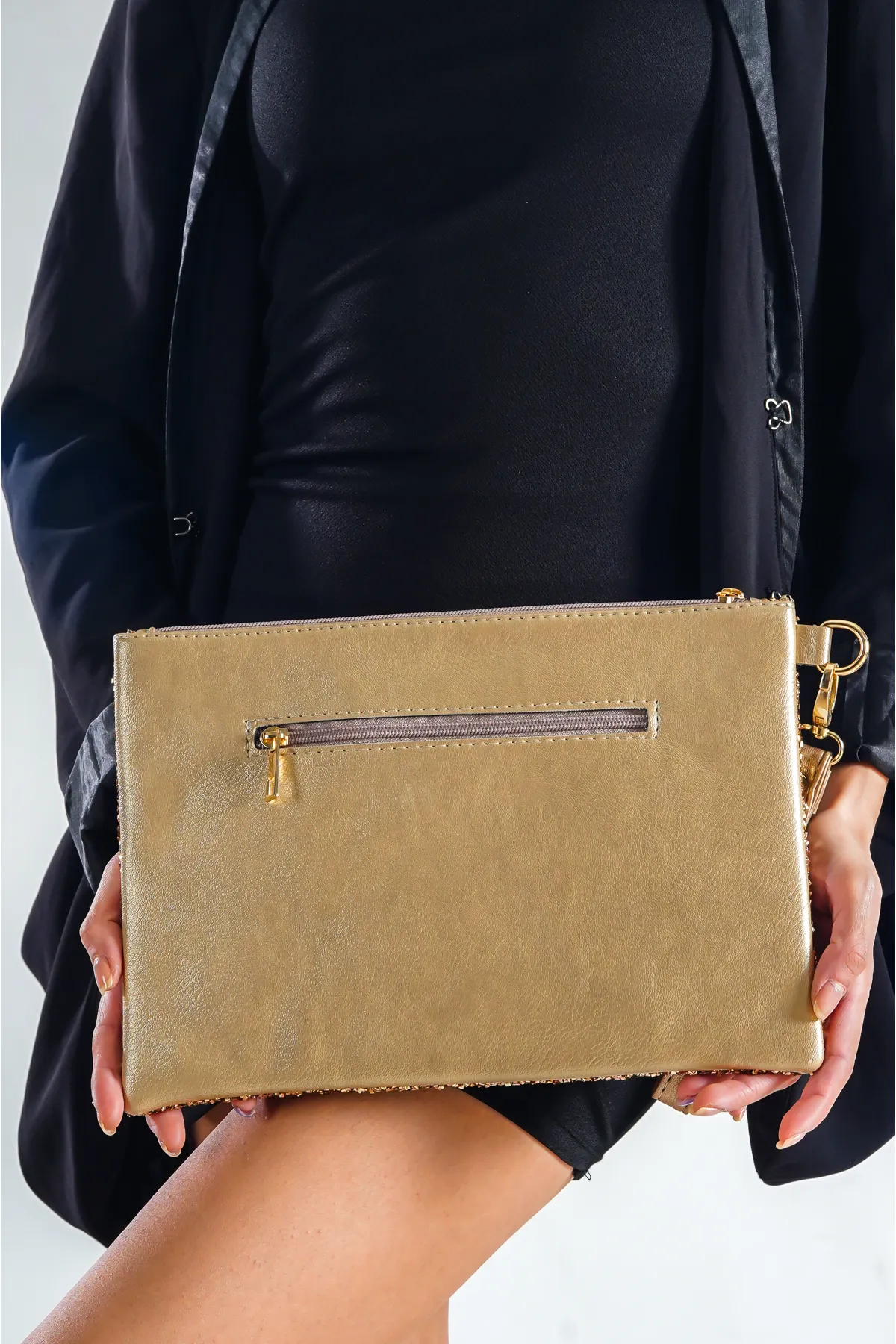 Capone Outfitters  Capone Beaded Paris 220 Gold Damen-Clutch