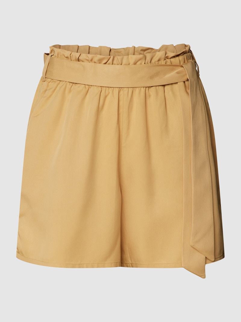 Shorts mit Stoffgürtel in sand