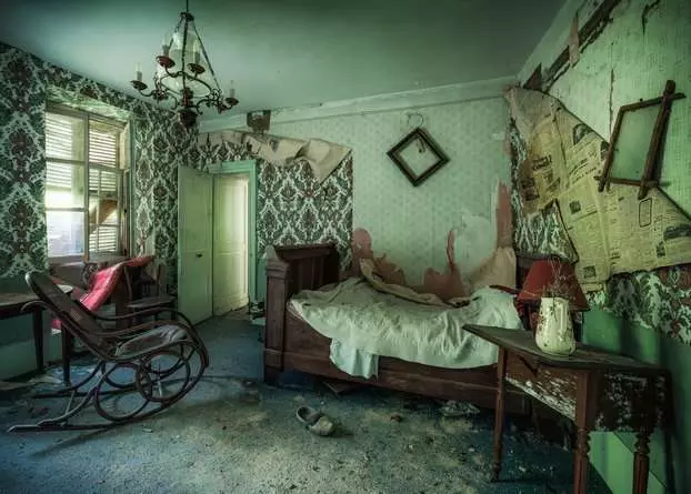 Puzzle 1000 Teile - Crumbling Dreams
