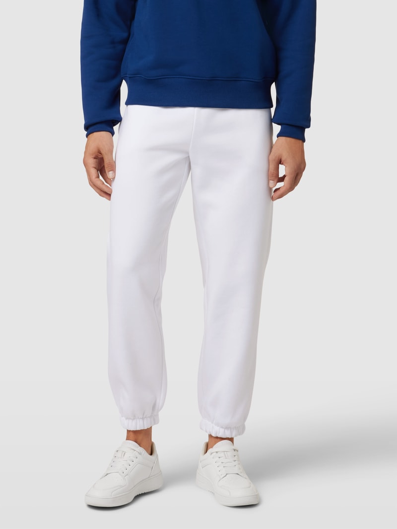 Regular Fit Sweatpants mit Label-Patch in weiß