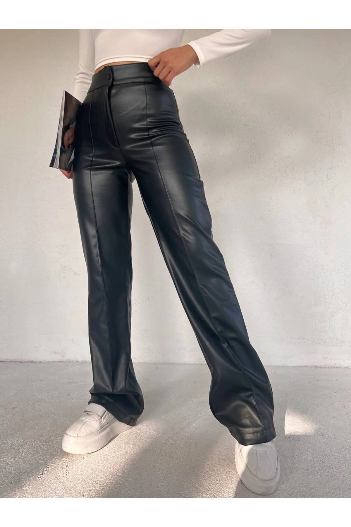 VOLT CLOTHİNG  Damenhose aus geripptem Leder