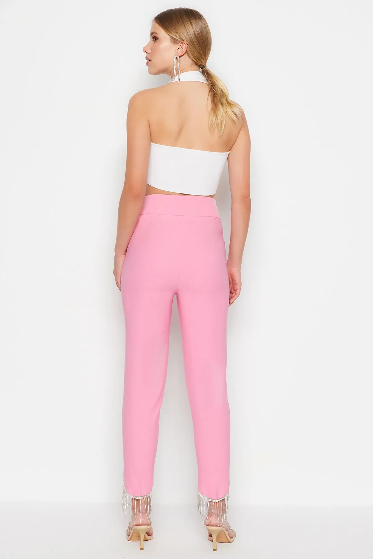 Trendyol Collection  Hellrosa Hose mit Accessoire-Details TPRSS20PL0106