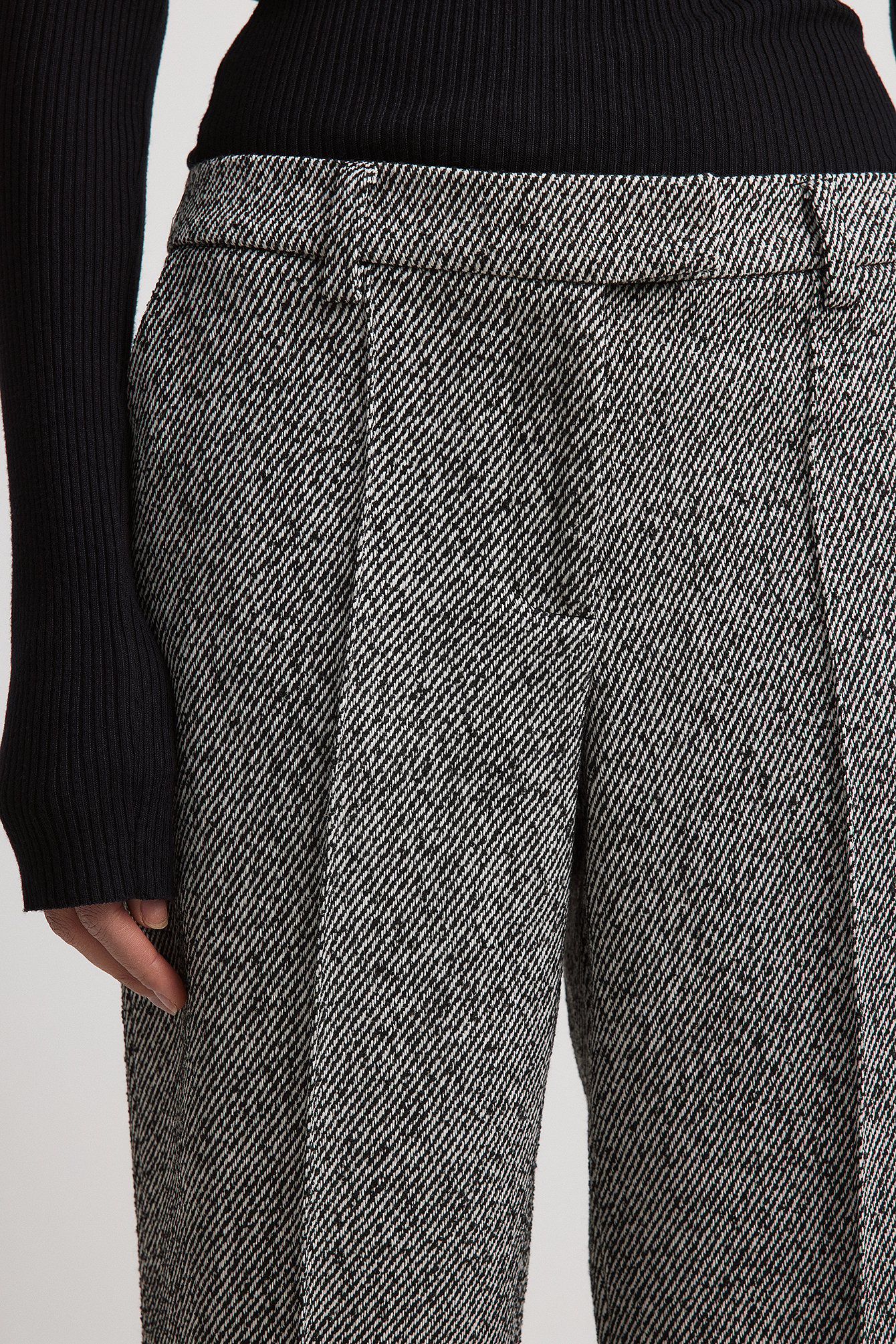 Taillierte Tweed-Hose