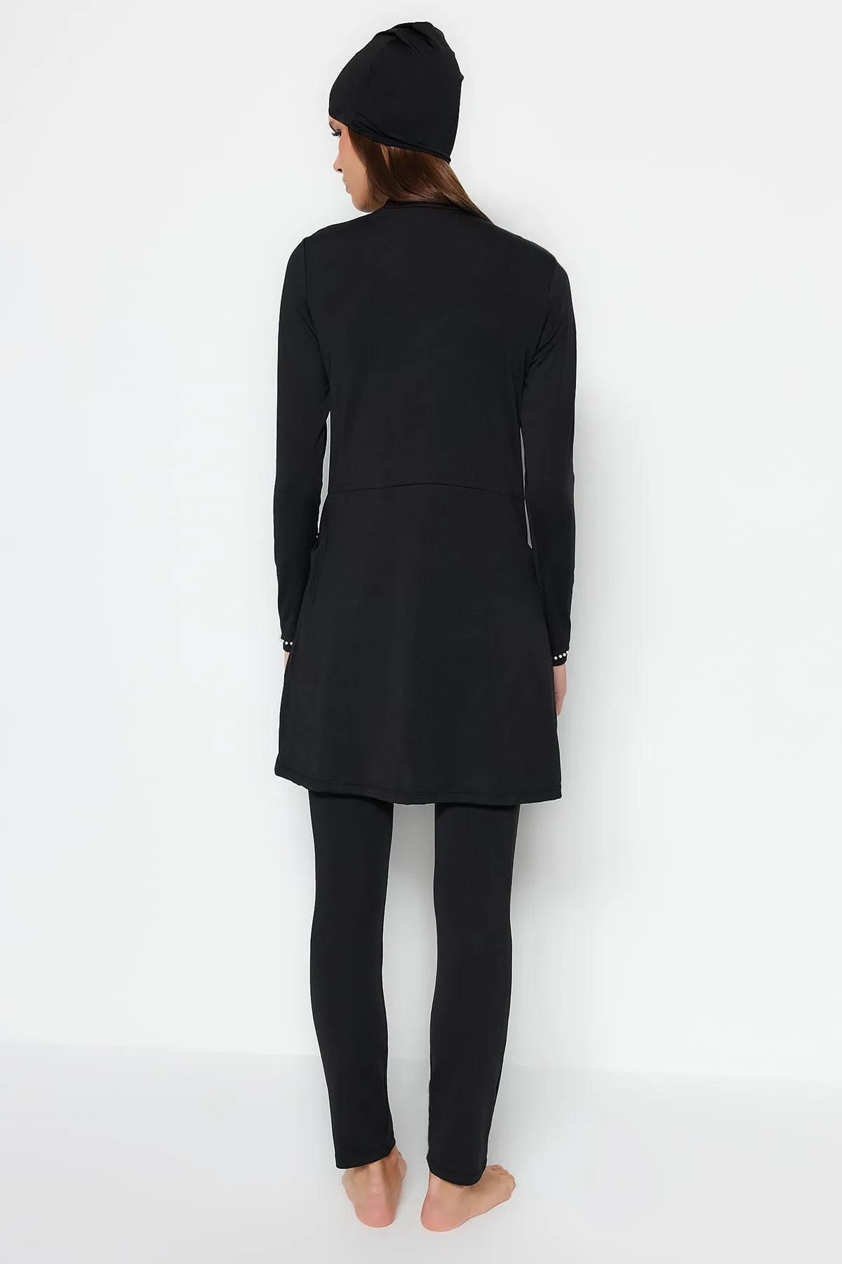 Trendyol Modest  Schwarzer, mit Steinen bestickter, vollständig bedeckter gestrickter Lycra-4-teiliger Badeanzug-Satz TCTSS23CF00040