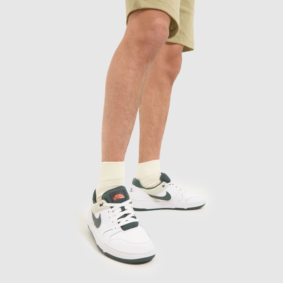 Nike Full Force låga sneakers i vitt och grönt