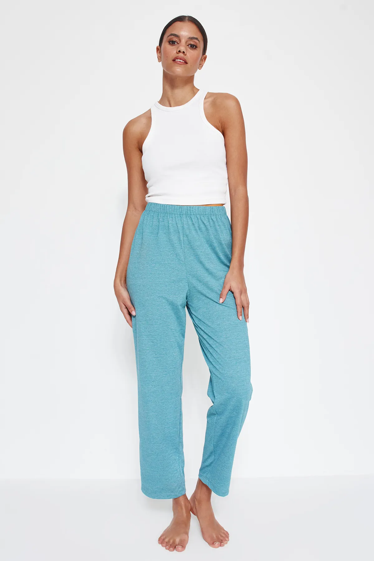 Trendyol Collection  Grüne Capri-Strick-Pyjamahose aus 100 % Baumwolle THMSS23PJ00001