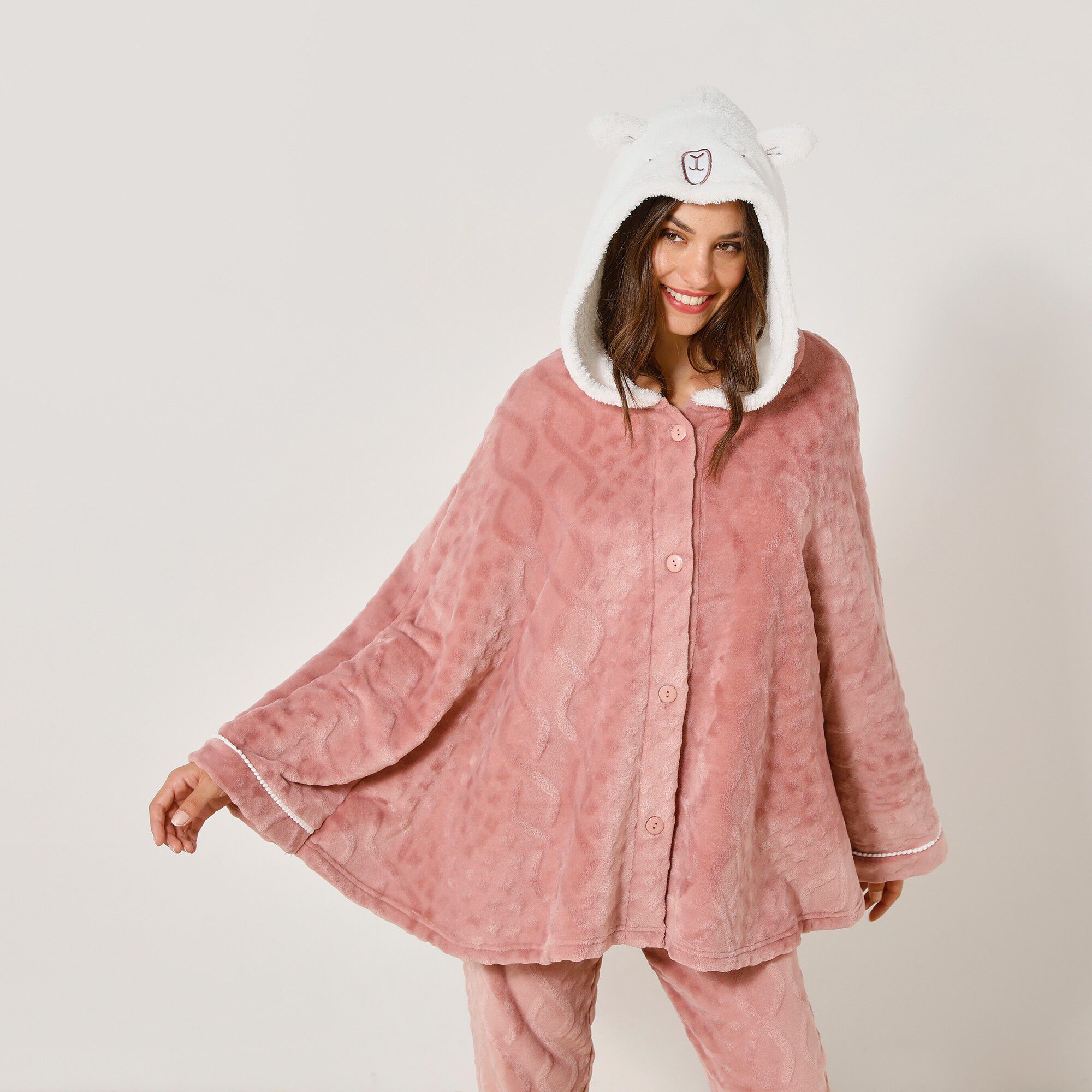 Poncho lama maille polaire texturée, toucher peluche