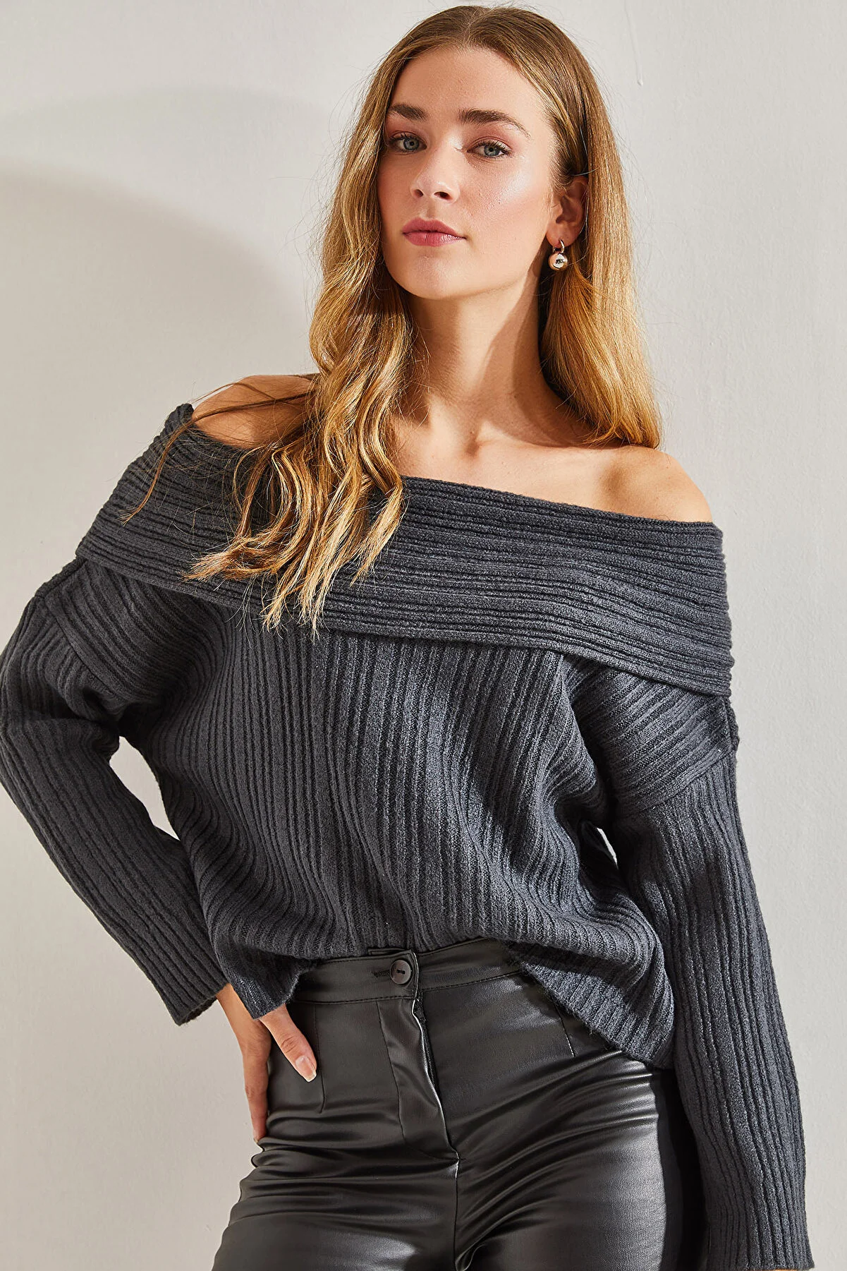Bianco Lucci  Damenpullover mit Rüschenkragen