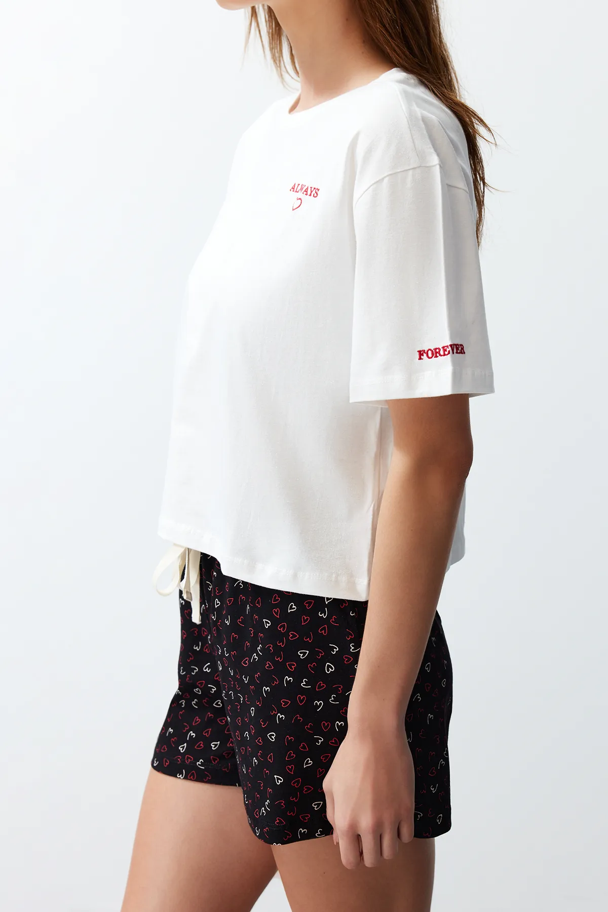 Trendyol Collection  Pyjama-Set für Damen, ecru, 100 % Baumwolle, mit Slogan bestickt, aus Strick THMSS24PT00176