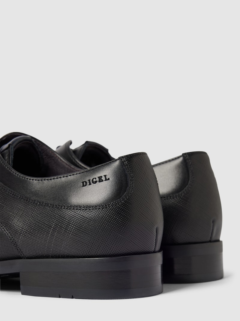 Derby-Schuhe mit Schnürverschluss Modell 'Sio' in schwarz