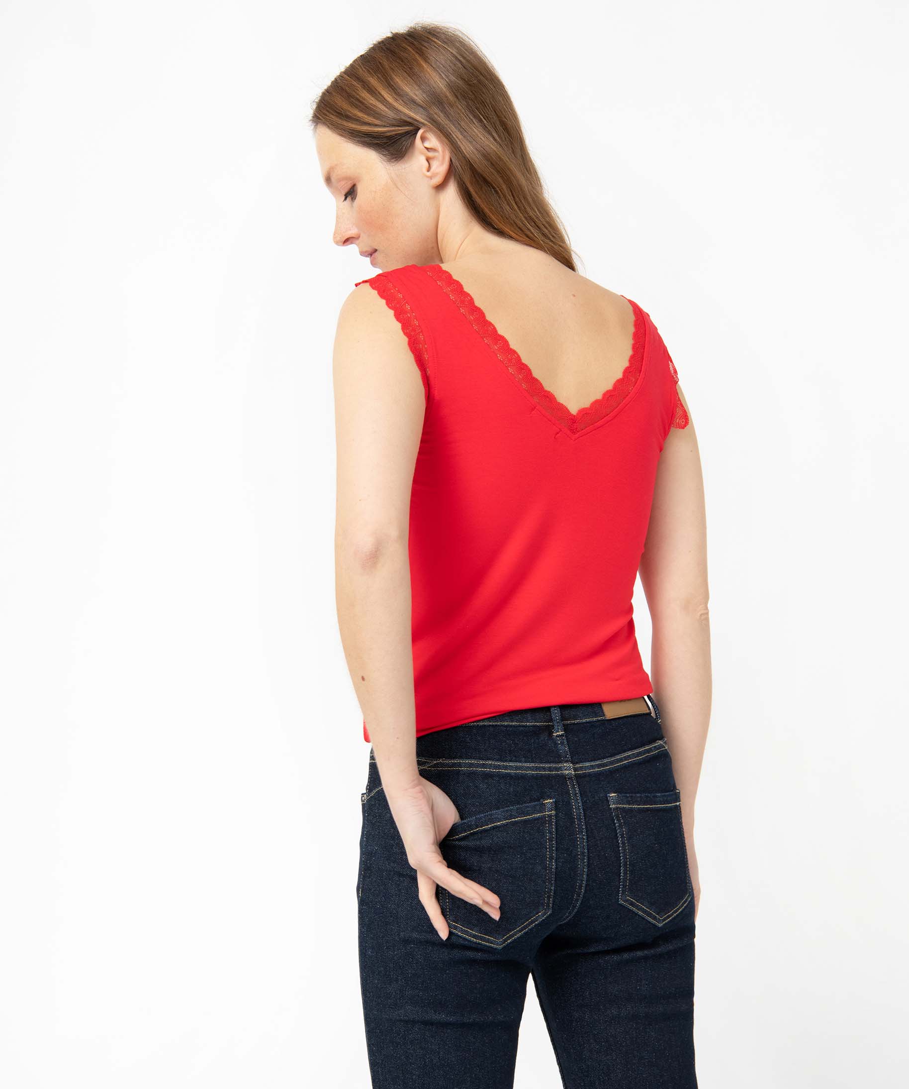Débardeur femme avec décolleté en V en dentelle rouge | GEMO