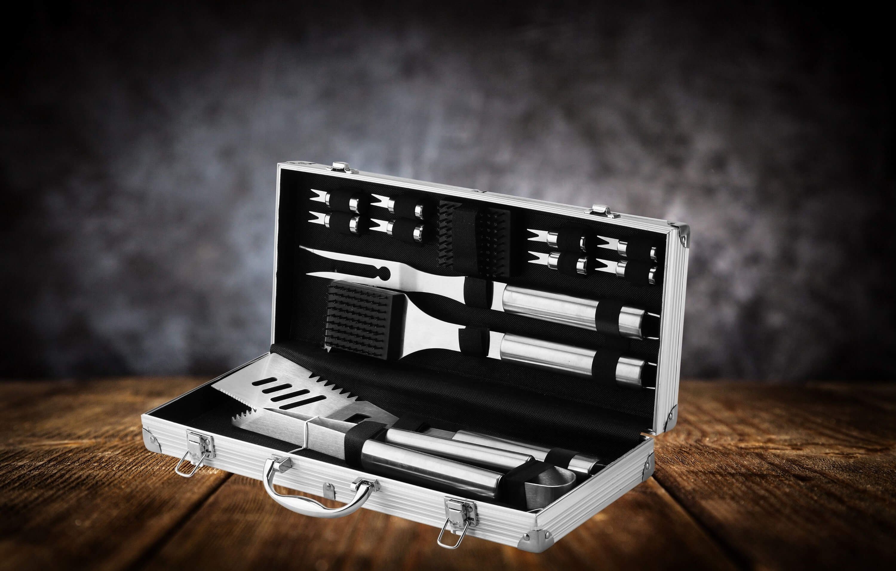 echos Grillbesteck-Set Eco-8090, (Set, 18 tlg., 18-teiliges Grillbesteck Set, Stabiler Alukoffer zur Aufbewahrung und zum Transport), 18-teiliges Grillbesteck Set, hochwertiges Edelstahl, Stabiler Alukoffer, Geschenkset