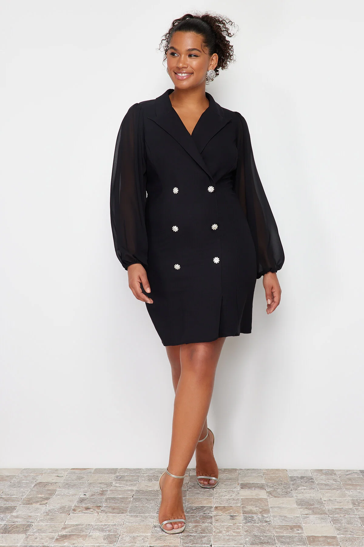 Trendyol Curve  Schwarzes gewebtes Jackenkleid TBBSS24AH00008