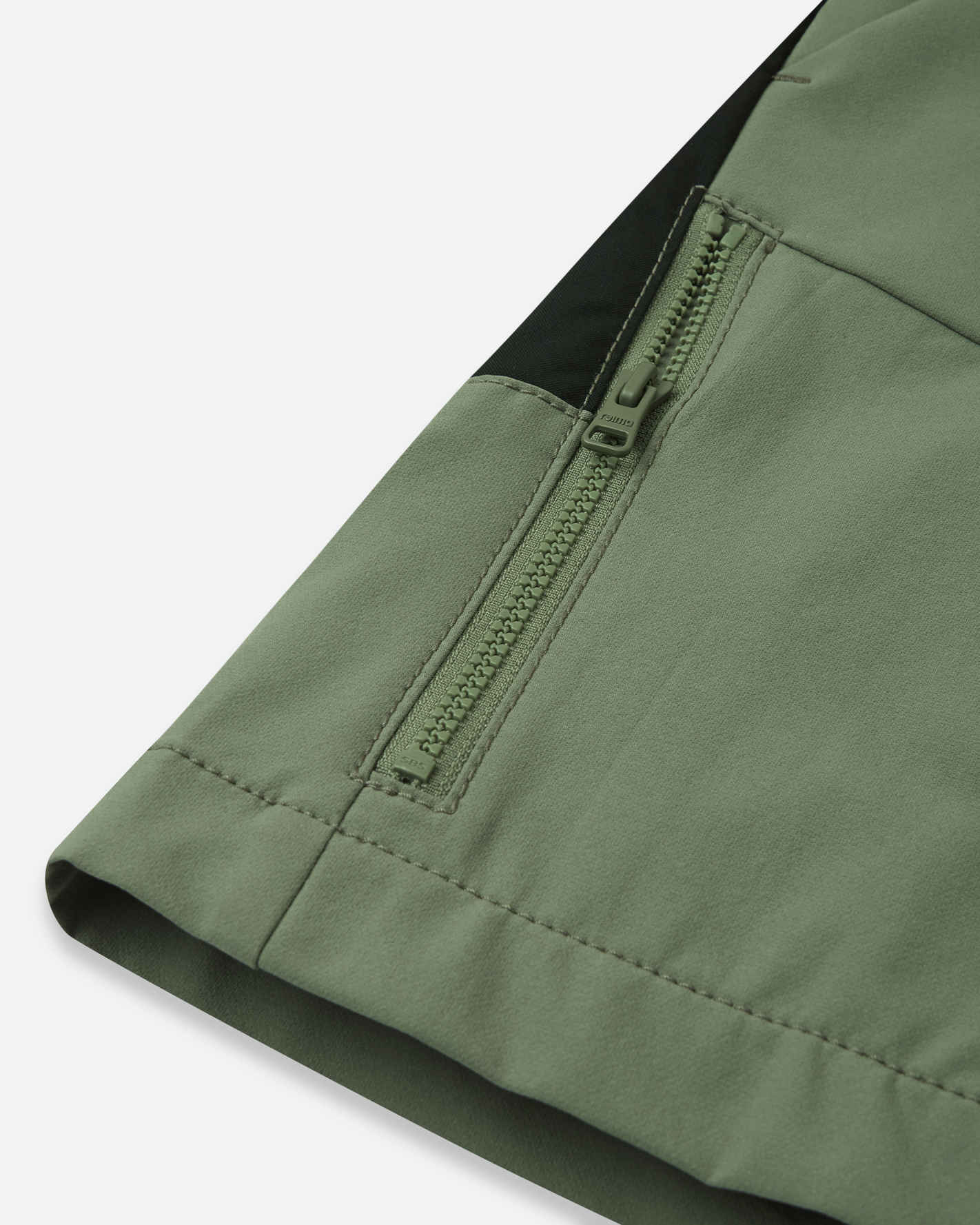 Kinder Shorts Vaelsi