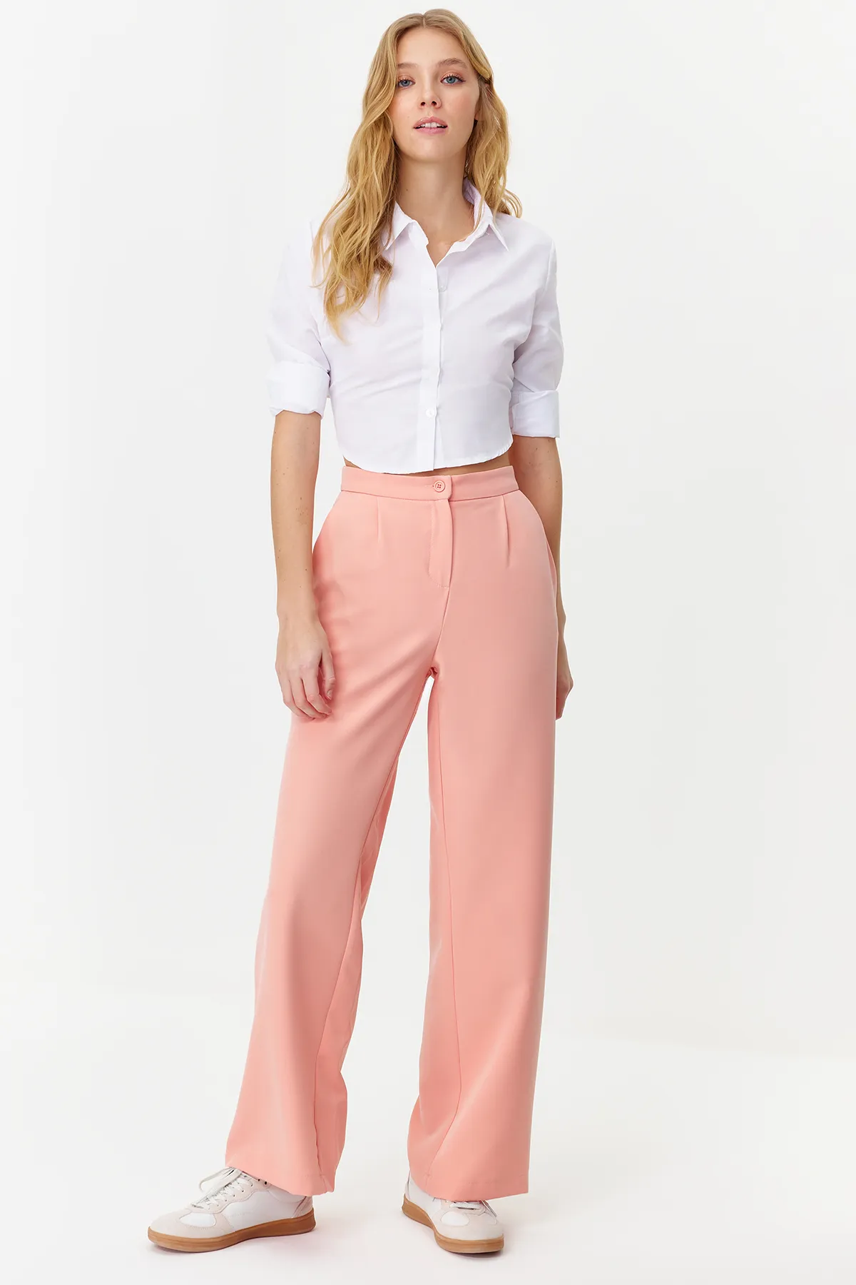 Trendyol Collection  Staubige Rose-Hose mit weitem Bein TWOAW22PL0139