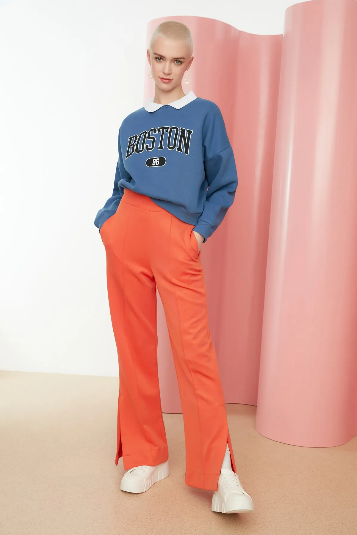 Trendyol Collection  Indigo bedrucktes Boyfriend-Sweatshirt aus dickem Fleece innen TWOSS21SW0171