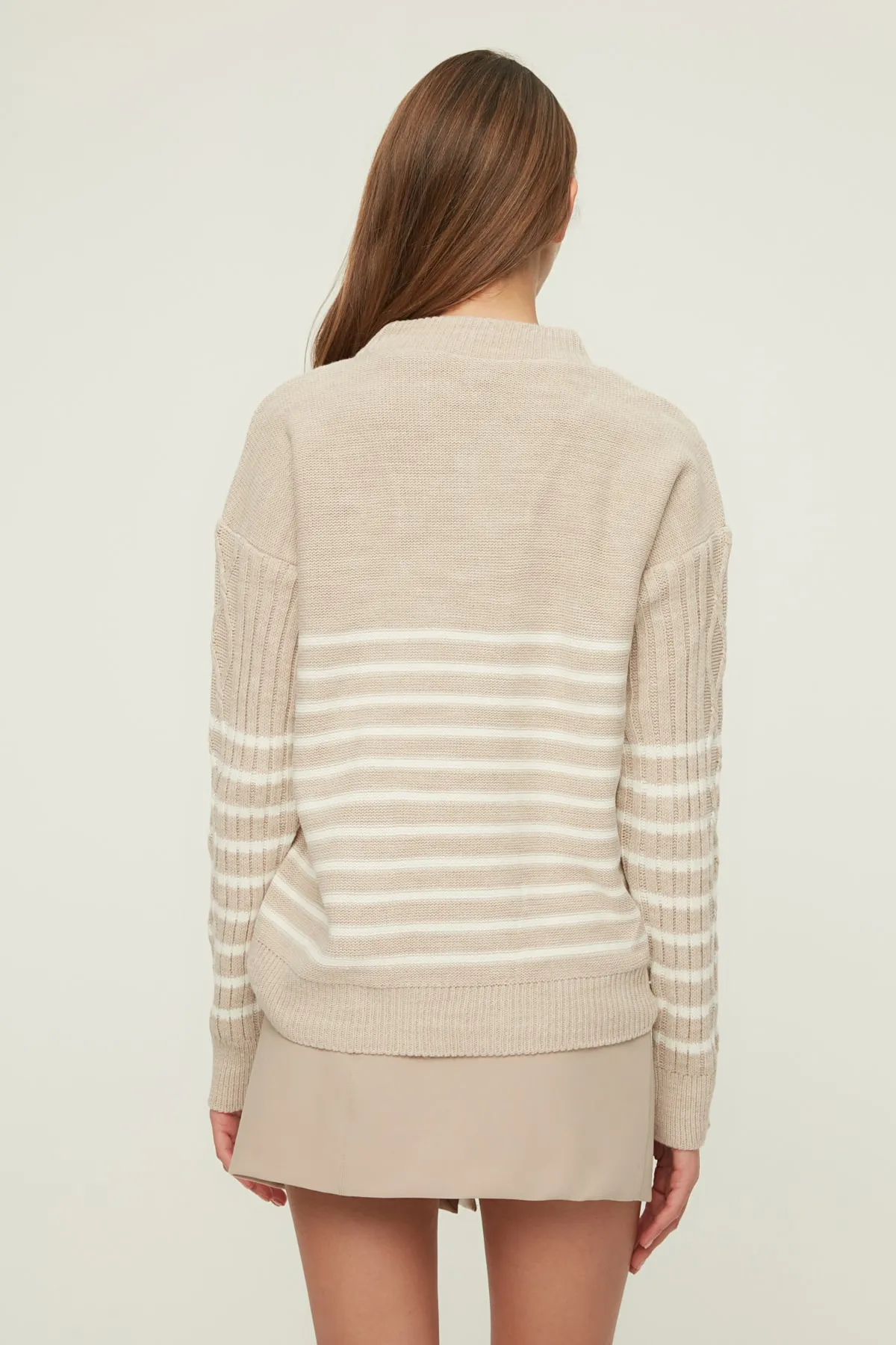 Trendyol Collection  Beiger Strickpullover mit weiter Passform TWOAW22KZ0020