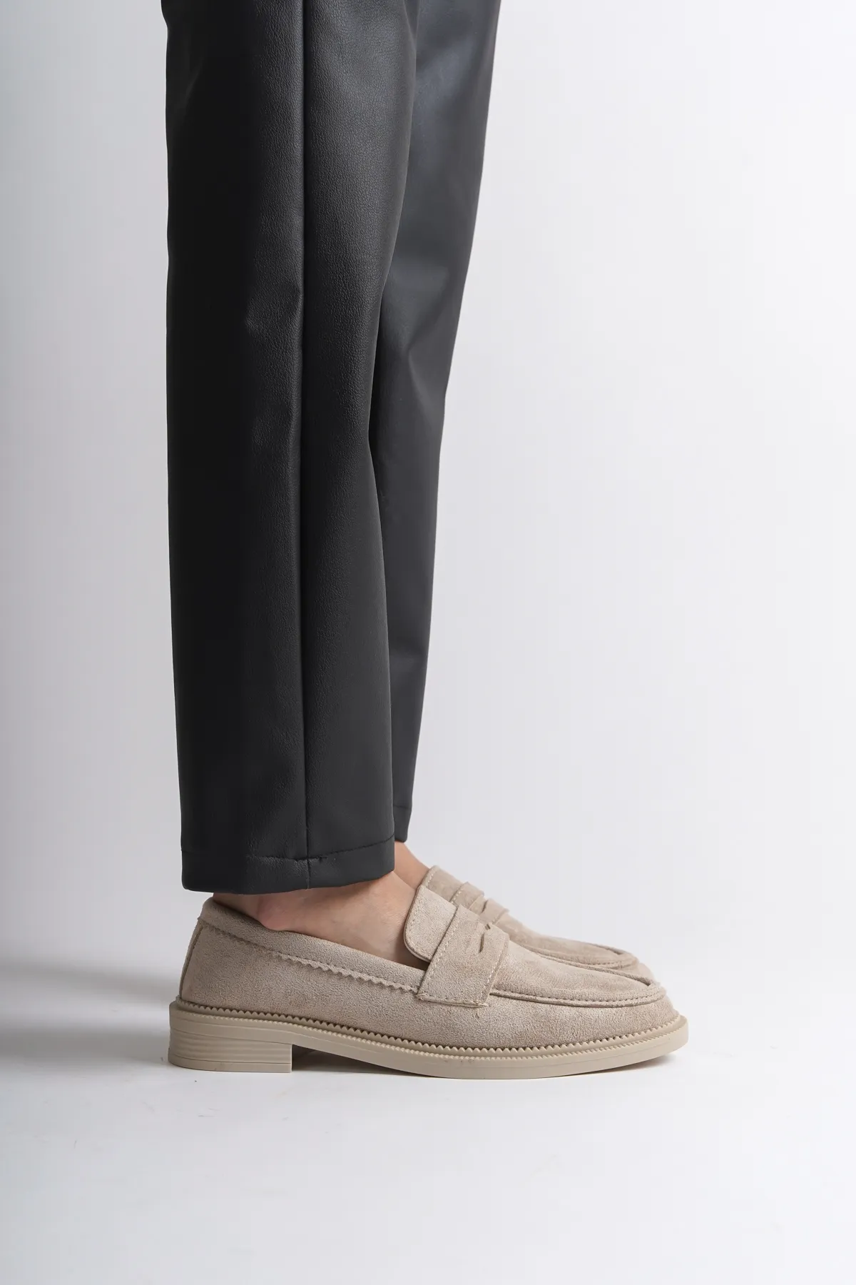 Capone Outfitters  Loafer