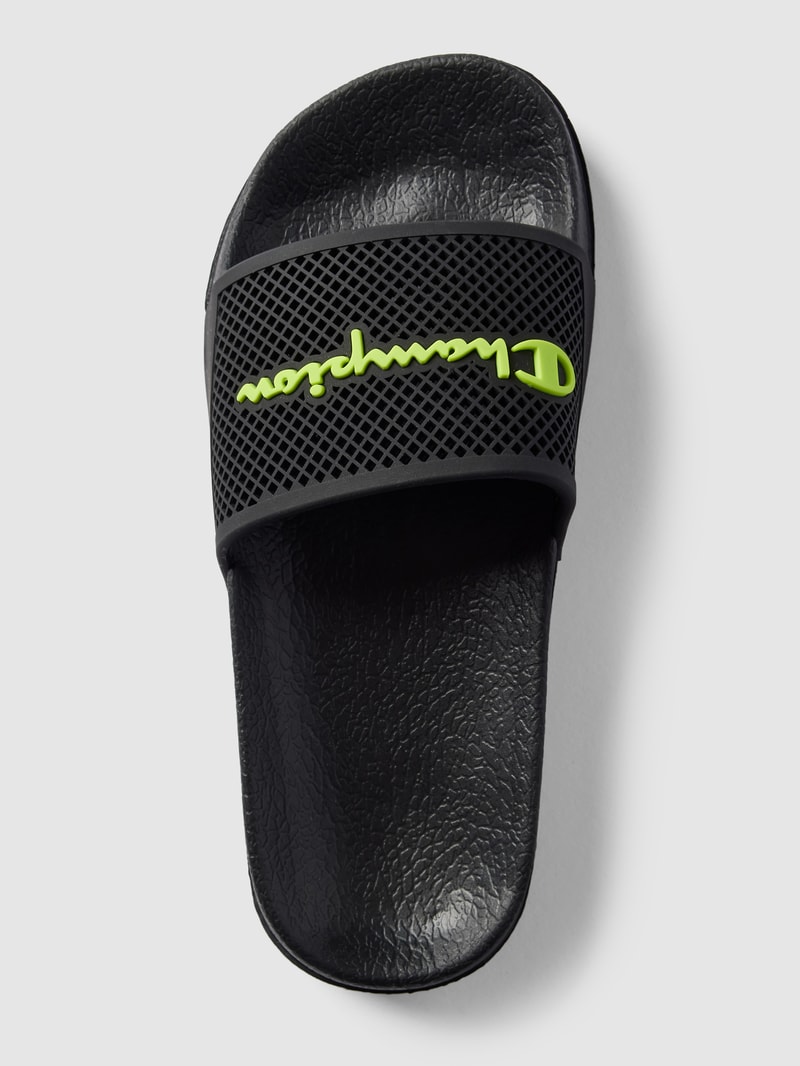 Slides mit Label-Detail in schwarz