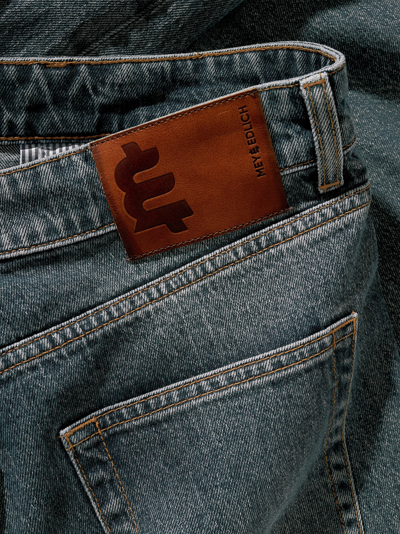 Neutrale Jeans