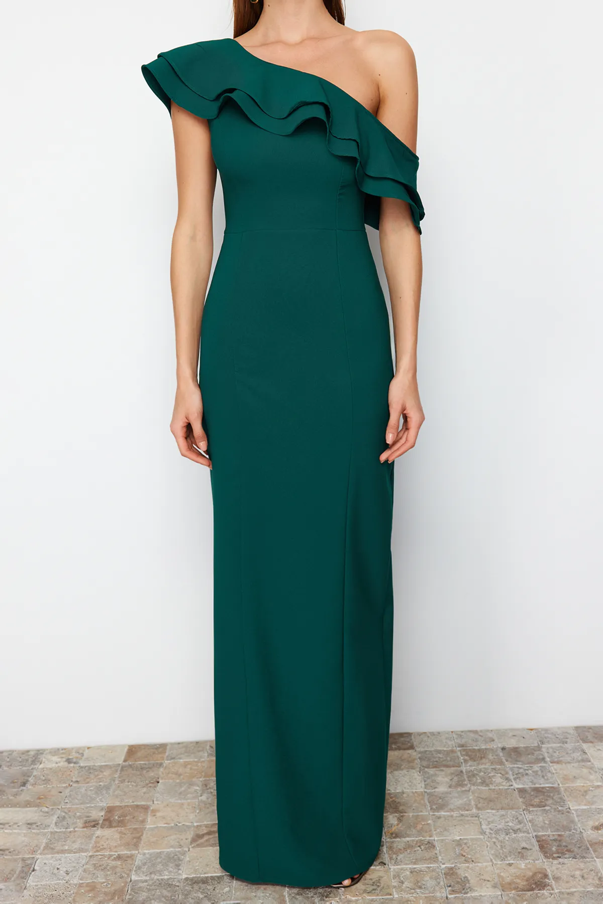 Trendyol Collection  Smaragdgrünes, gewebtes Abendkleid mit Volants TPRSS24AE00066