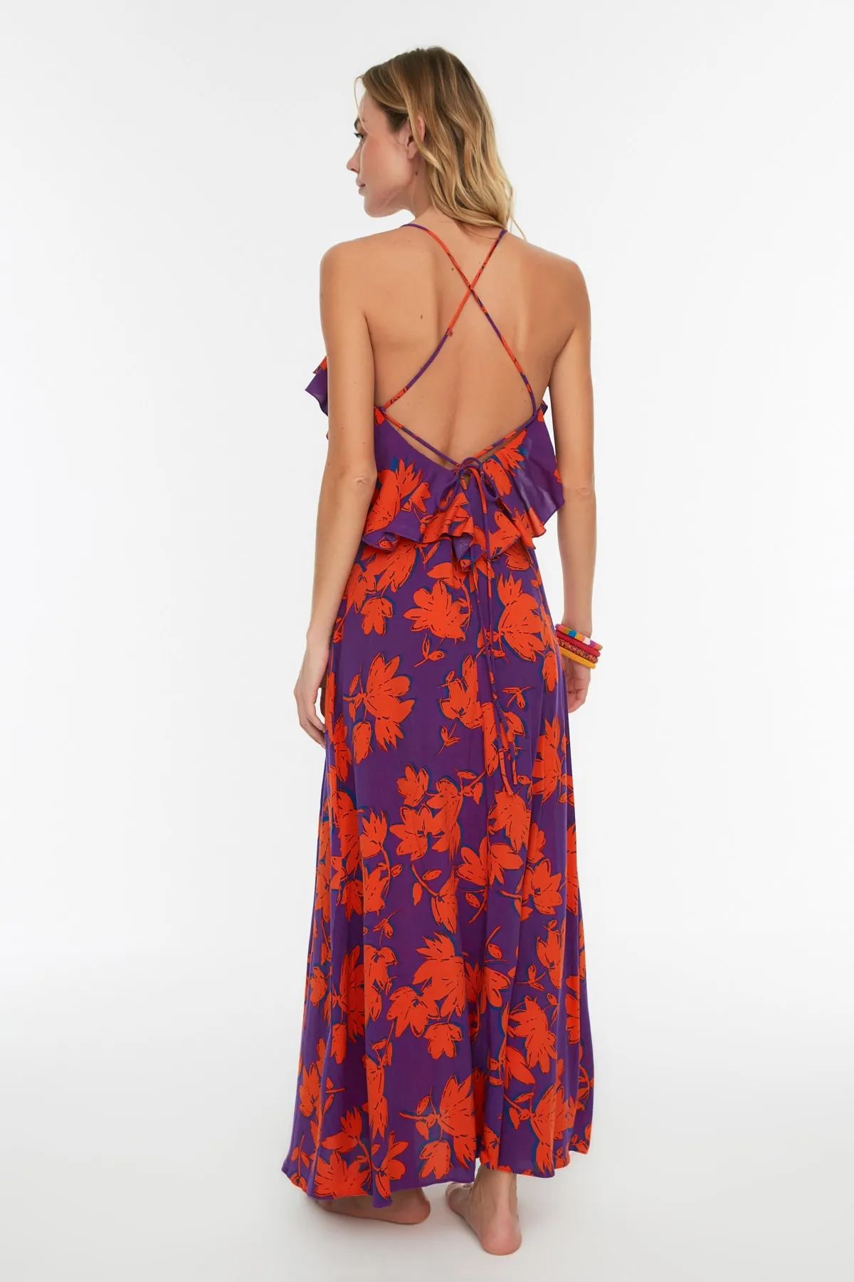 Trendyol Collection  Maxi-Strandkleid mit gewebtem Volant und Blumenmuster TBESS19WY0004