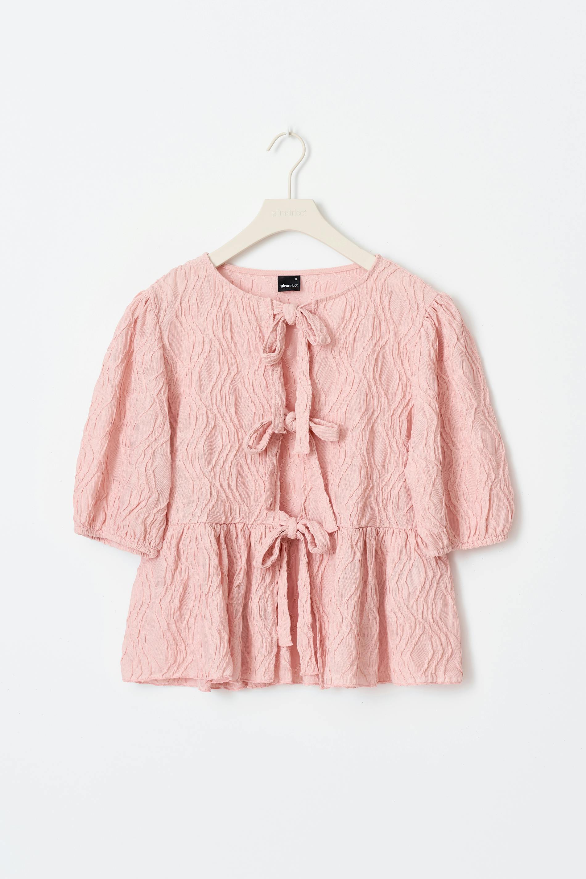 Puff sleeve blouse