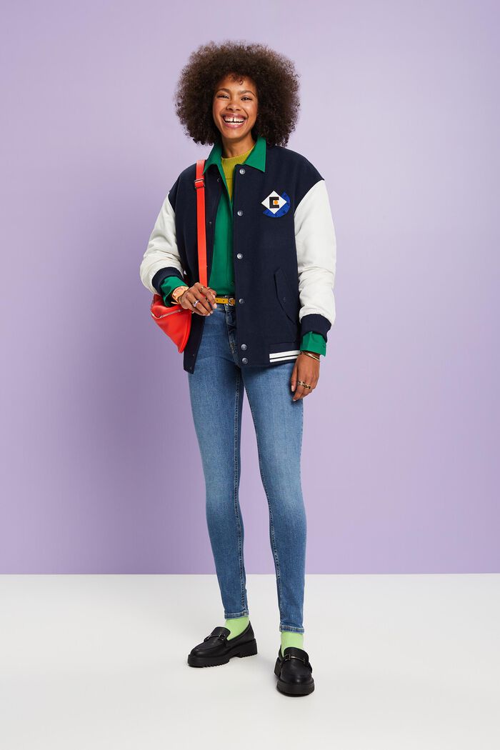 Skinny Jeans mit mittlerer Bundhöhe