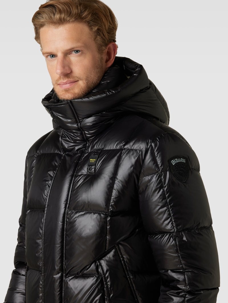 Daunenjacke in Stepp-Optik mit Label-Detail in schwarz
