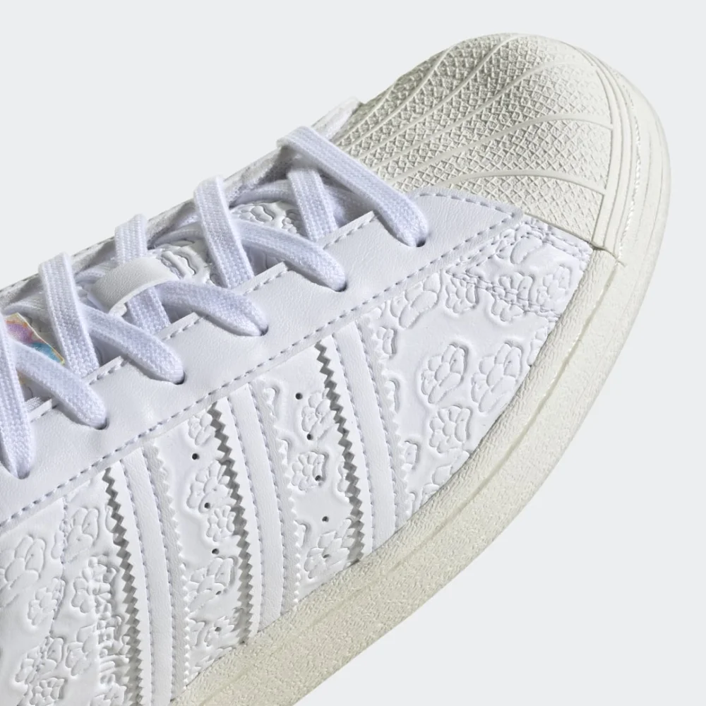 adidas Disney Superstar x GV7912 / weiss