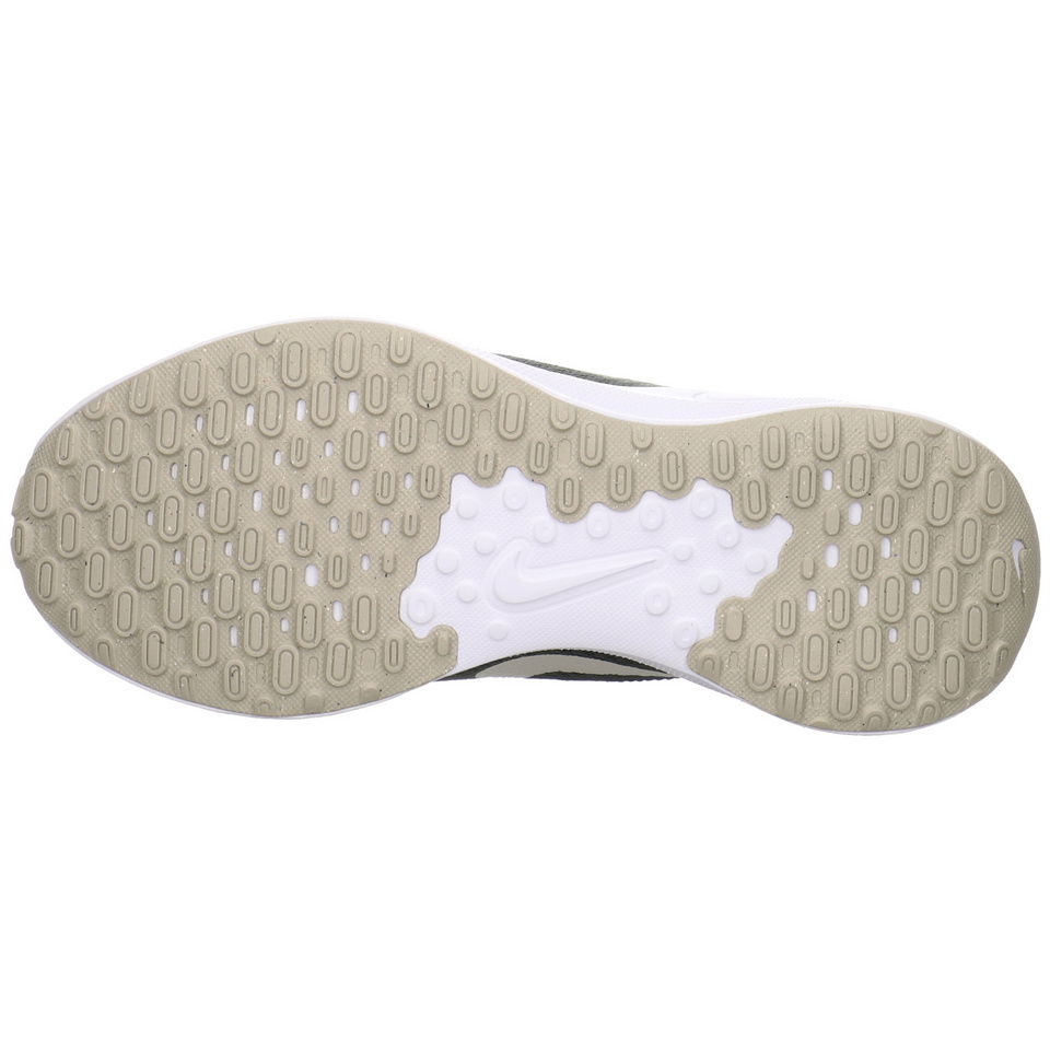 Nike Revolution 7 Sneaker