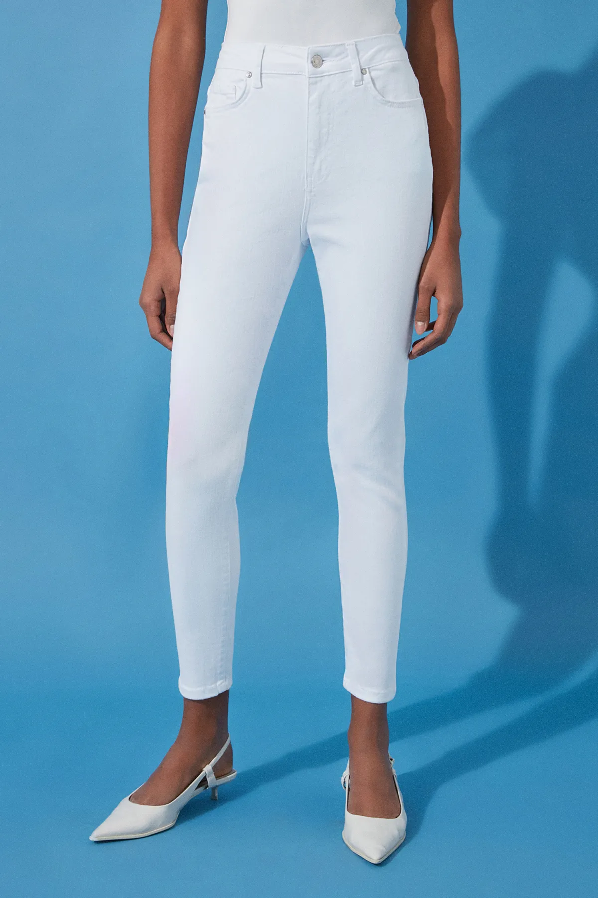 Trendyol Collection  Weiße Skinny Jeans mit hoher Taille TWOSS24JE00266