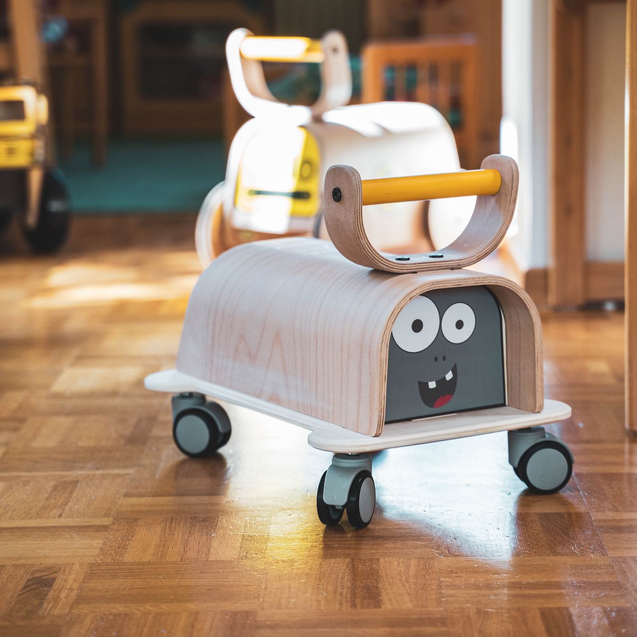Aspira Home Aspira Rutschauto süßes Monster 04