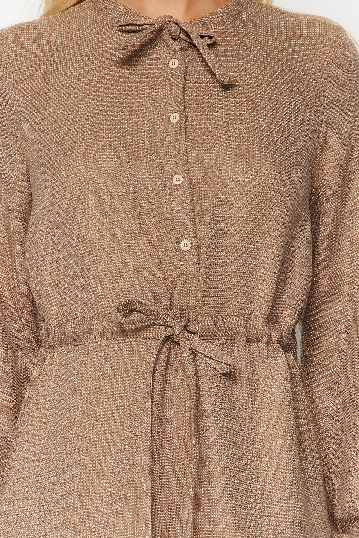 Trendyol Modest  Hellbraunes, gewebtes Kleid mit Schnürrock TCTAW22EB0136
